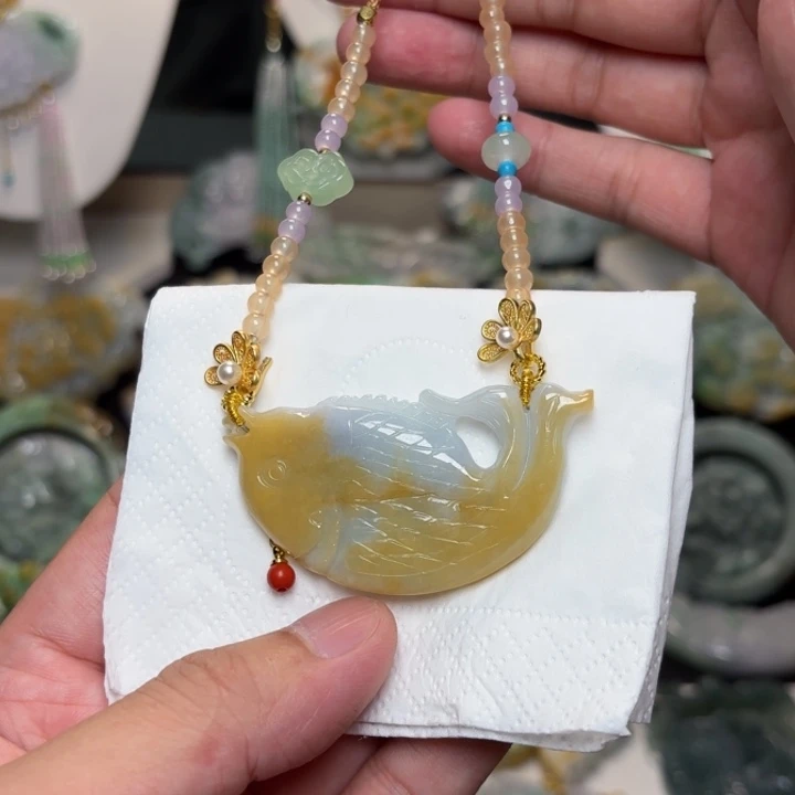 颈饰未镶嵌翡翠吊坠
