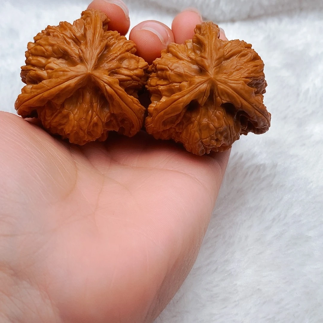 虹***司吊坠文玩核桃三棱
