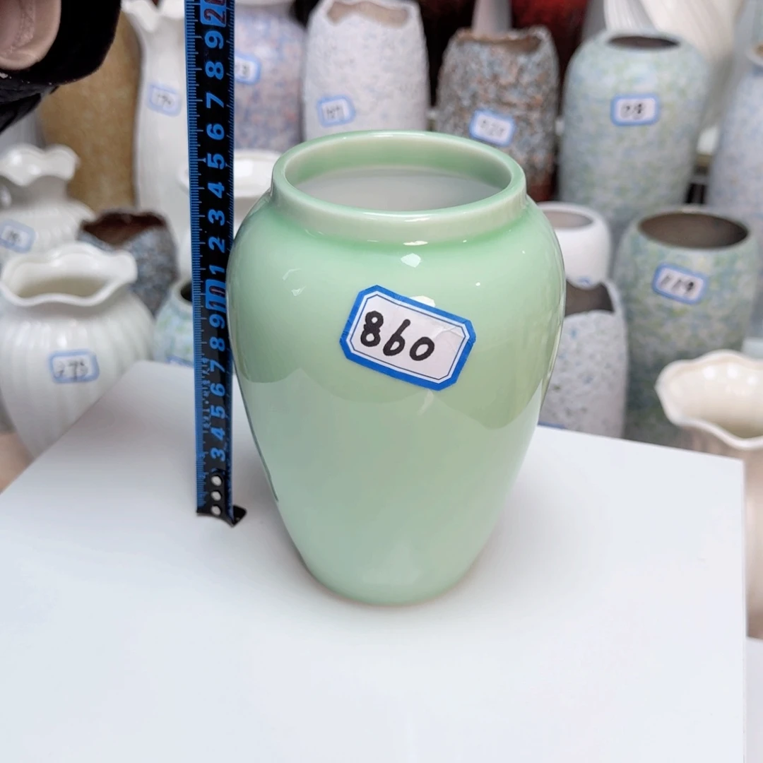 860号小花瓶高16厘米一个