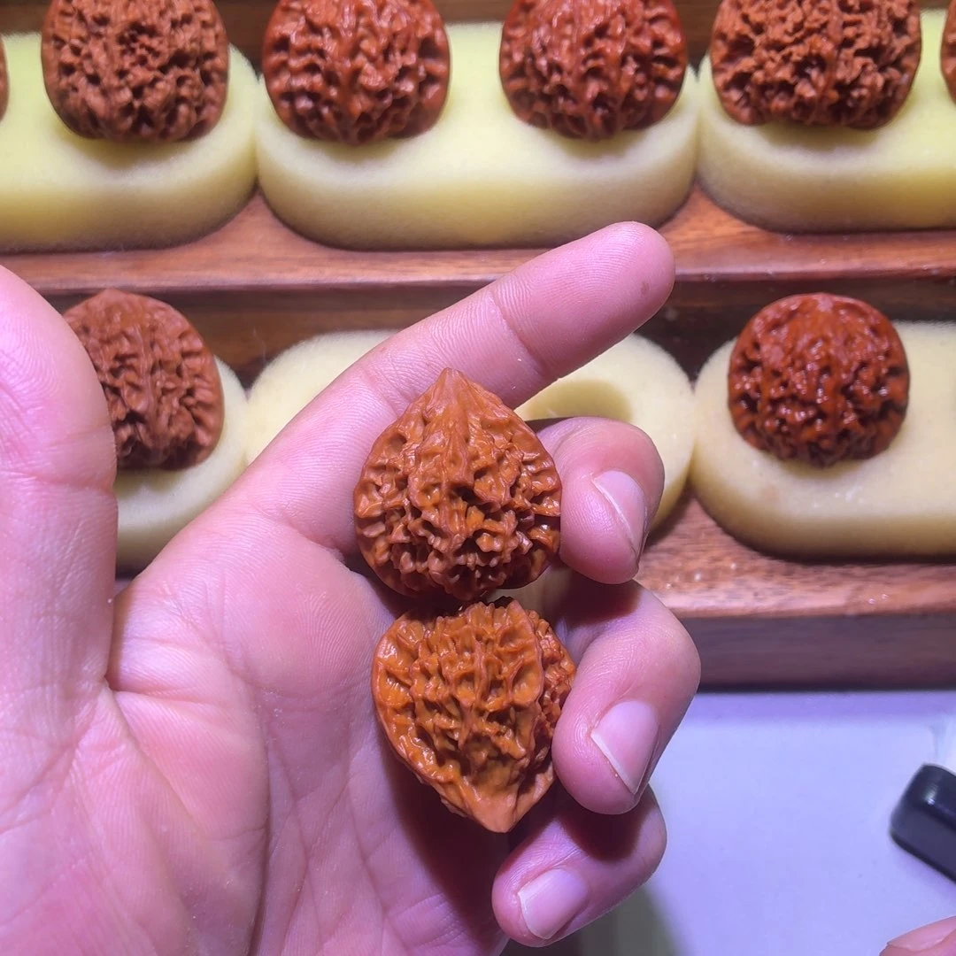 桃核吊坠何**财龙门涧全品