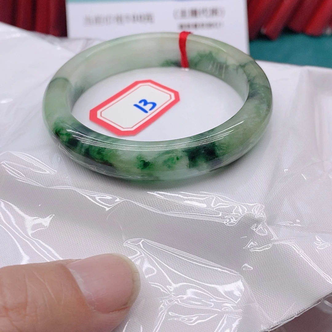 翡翠手镯未镶嵌133333333333