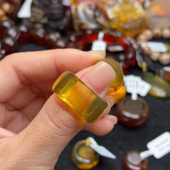 琥珀未镶嵌珠宝奇石17.8内径黄绿茶