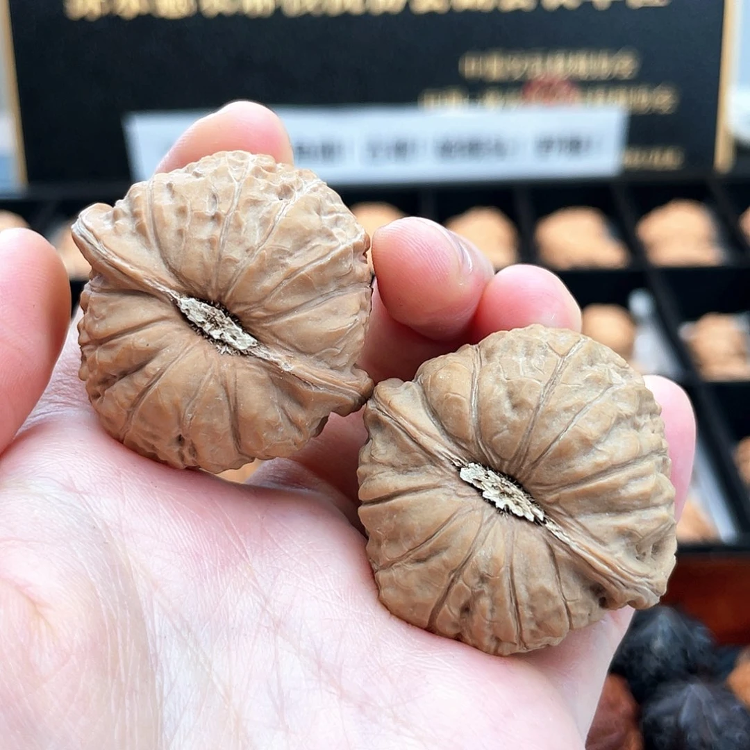 把件文玩核桃全品球瓜一字底正肩天配克重4005