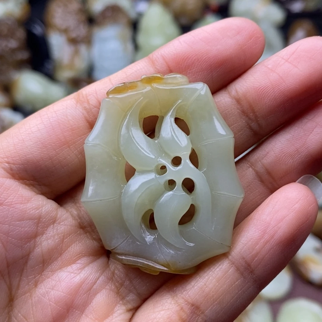 项链未镶嵌和田玉（糖玉）