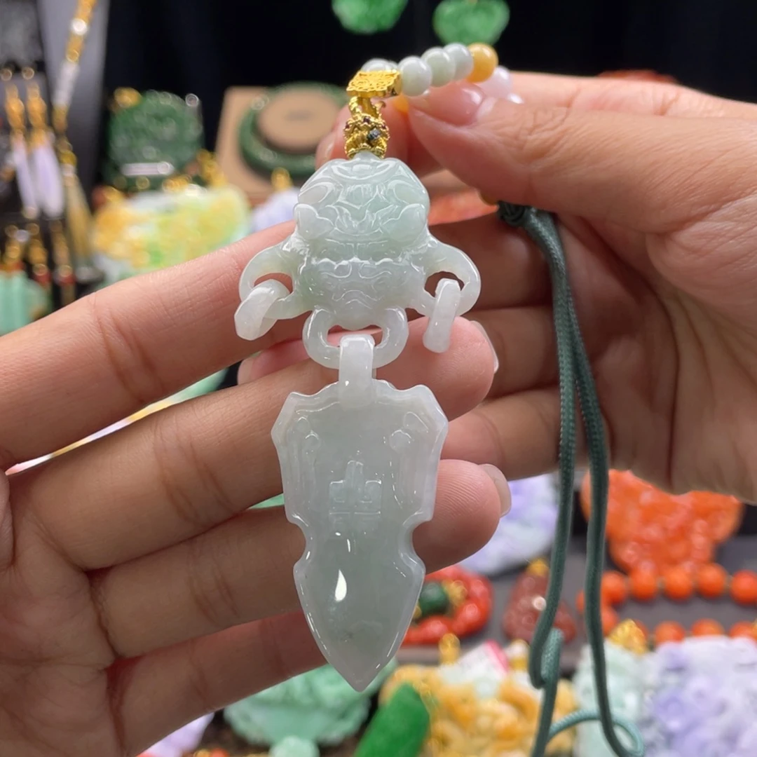 翡翠颈饰未镶嵌代编织