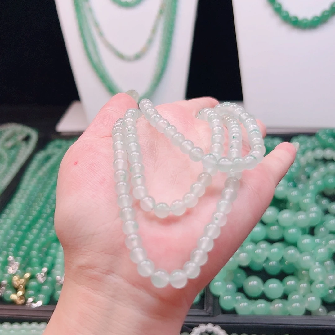 项链未镶嵌石英质玉（非洲翠）