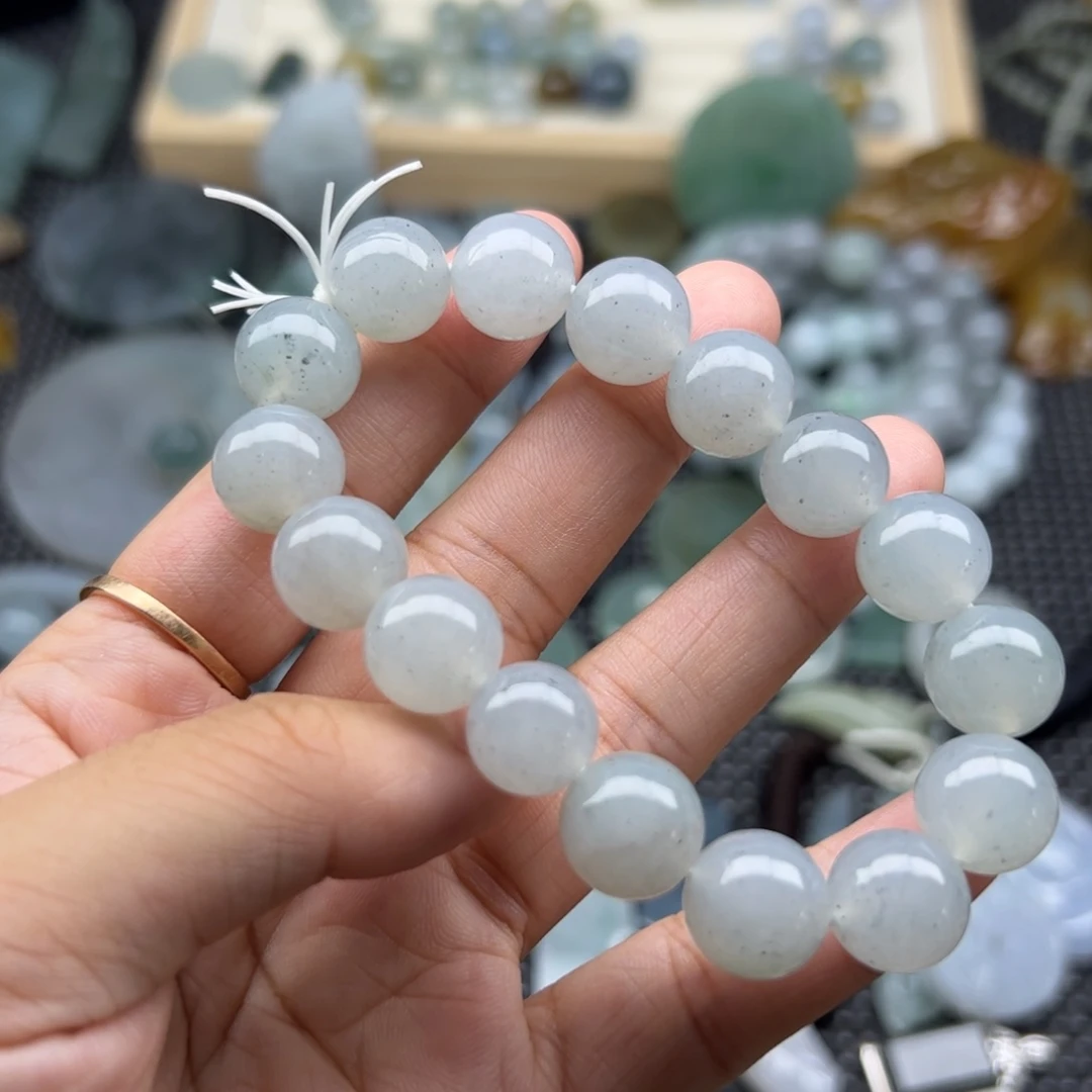 颈饰未镶嵌翡翠手串