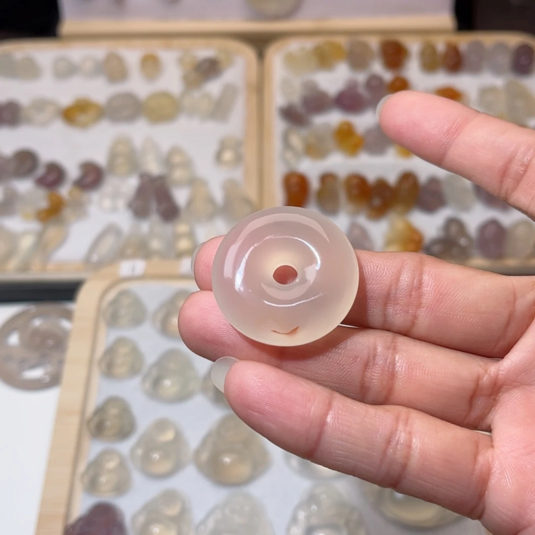 玛瑙/玉髓颈饰合金小***巴