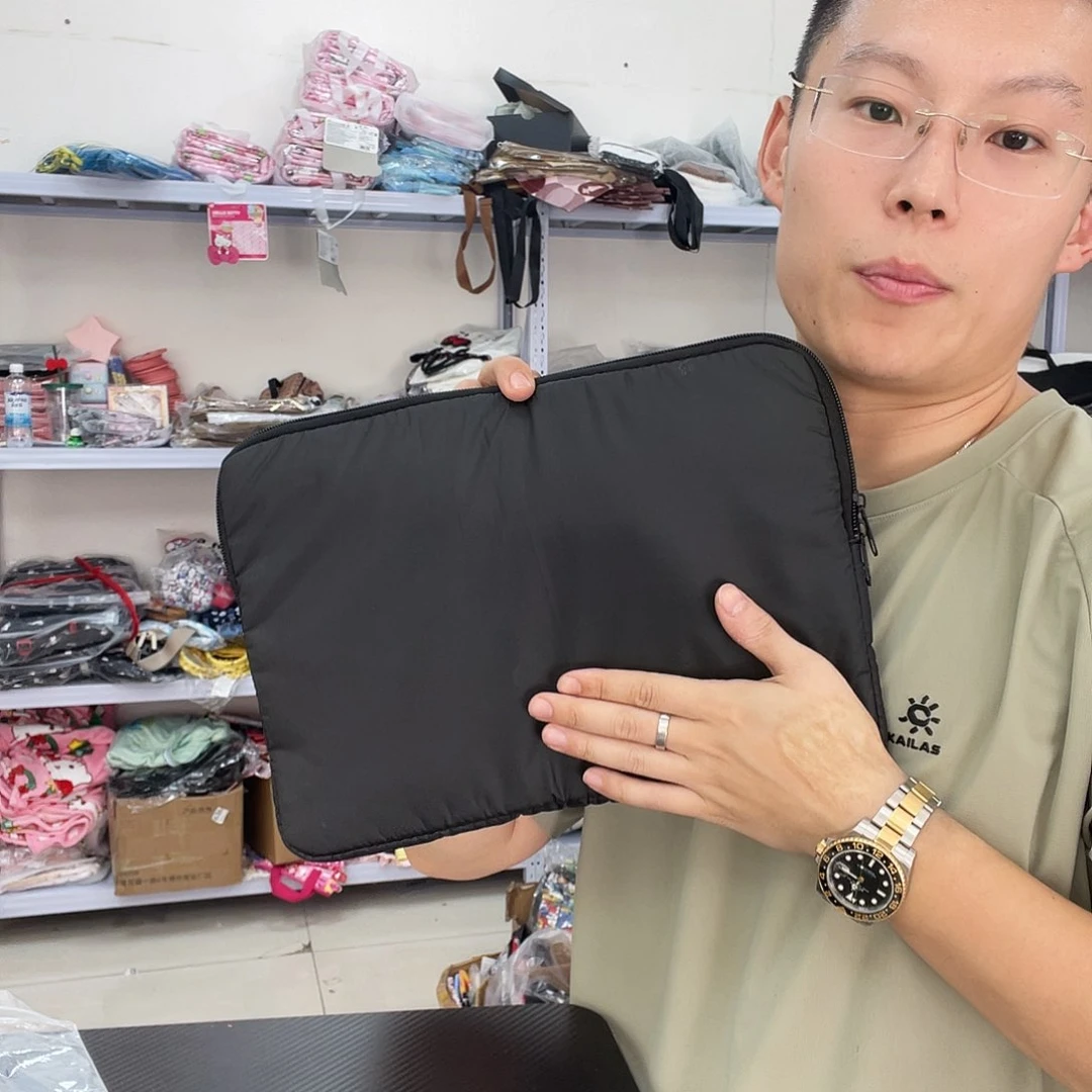 PU化妆包等各种产品和