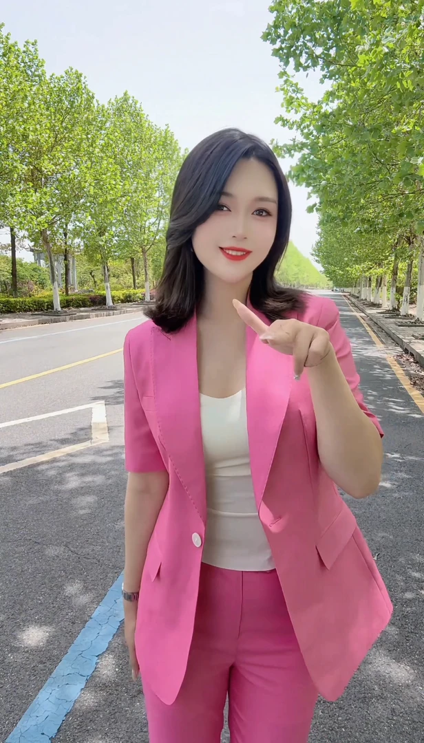 臻韩美爱莎粉单粒扣薄款时尚套装短袖轻职风显瘦小个子短款西装