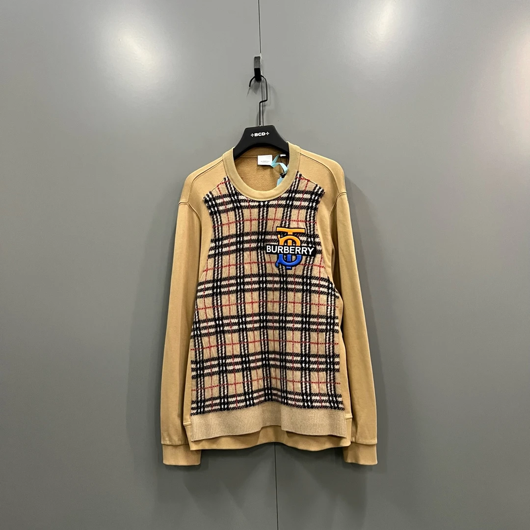 99新 BURBERRY/博柏利 h918 格纹TB刺绣拼接卫衣 L码 206695