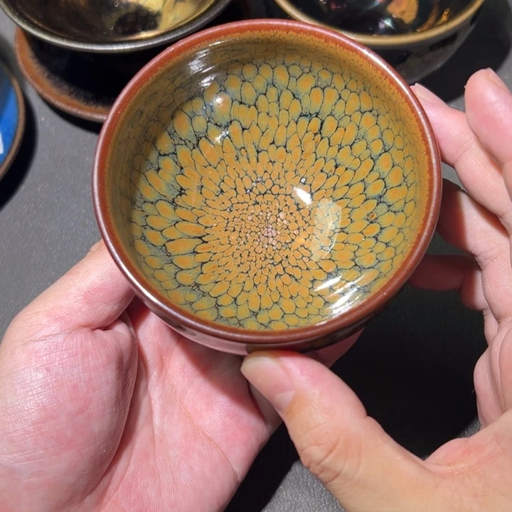 茶盏我在开会你忙什么