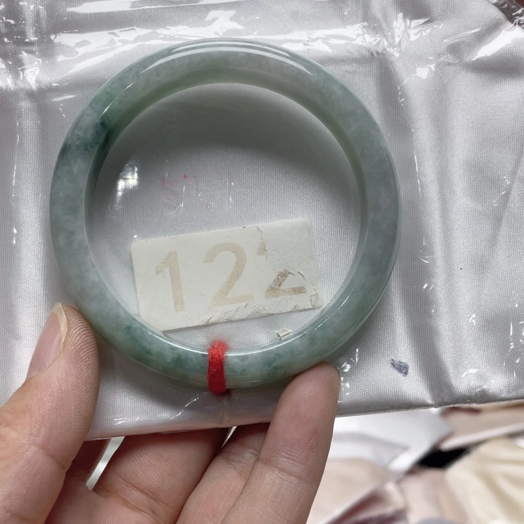 翡翠手镯未镶嵌122
