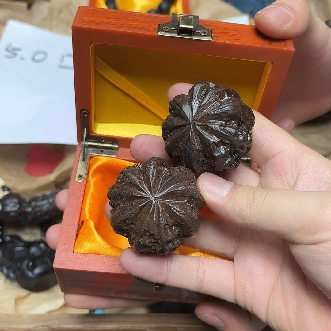 大叶紫檀（黑酸枝木类）