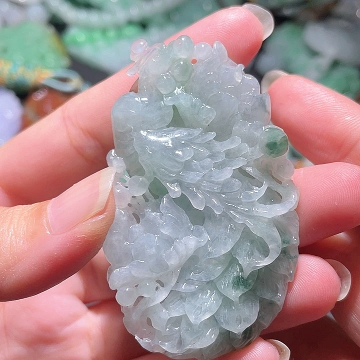 颈饰未镶嵌翡翠天