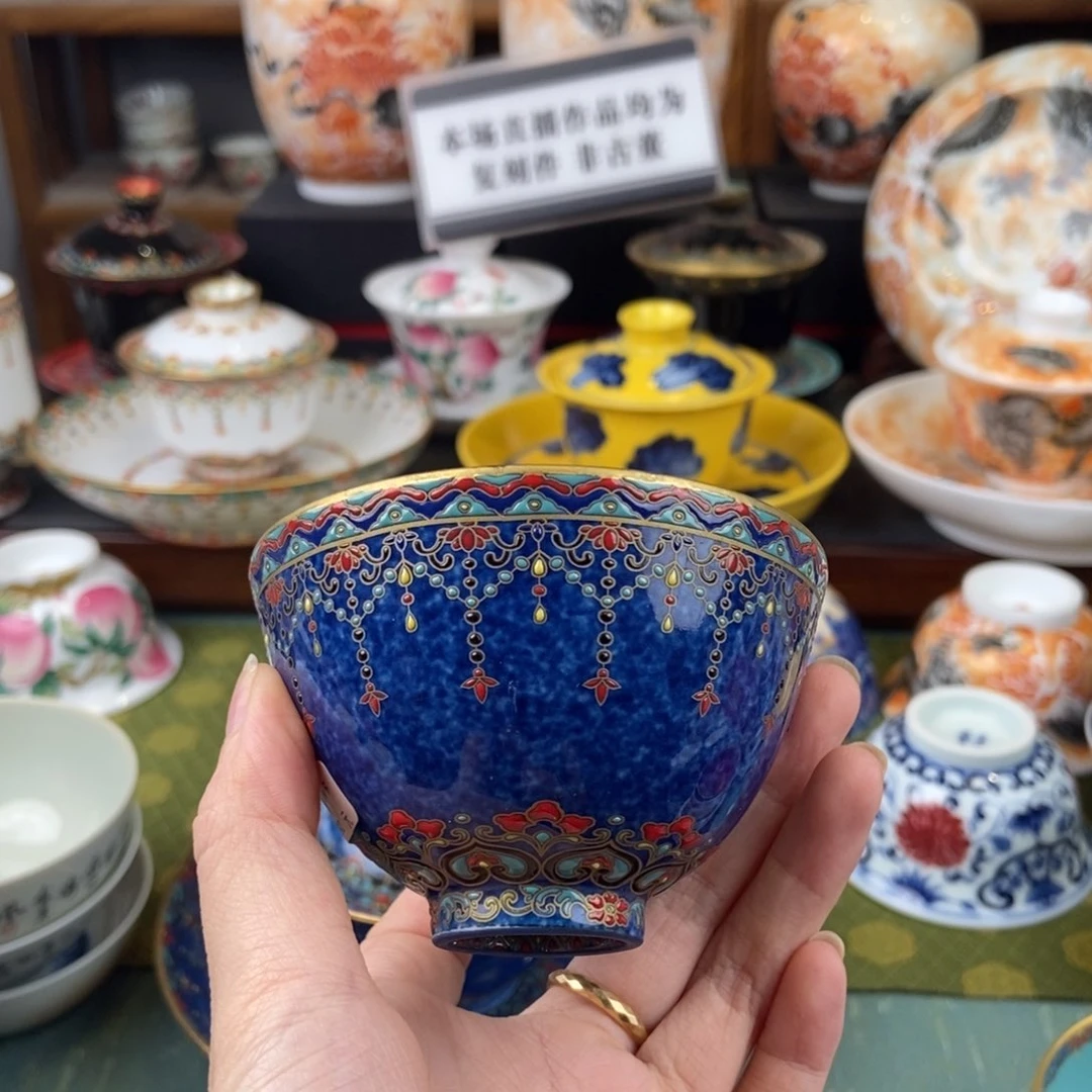 陶瓷的设计师是一个人