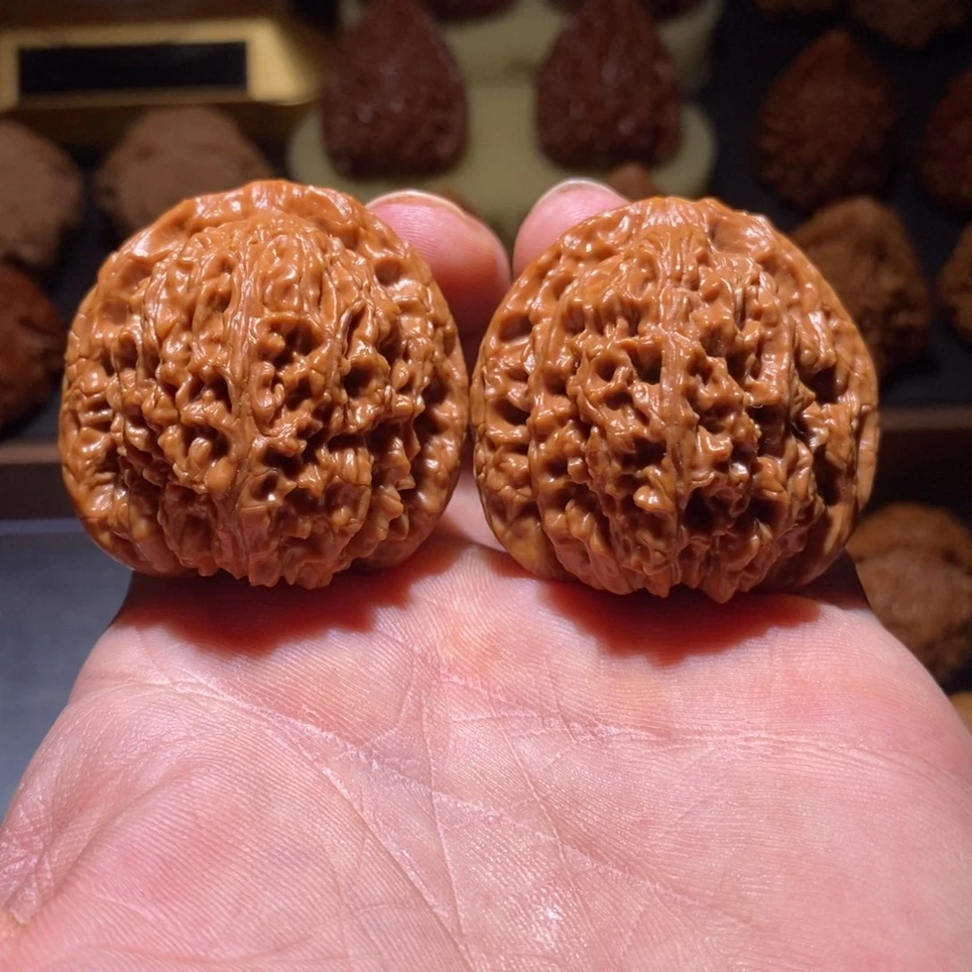 文玩核桃吊坠南疆石