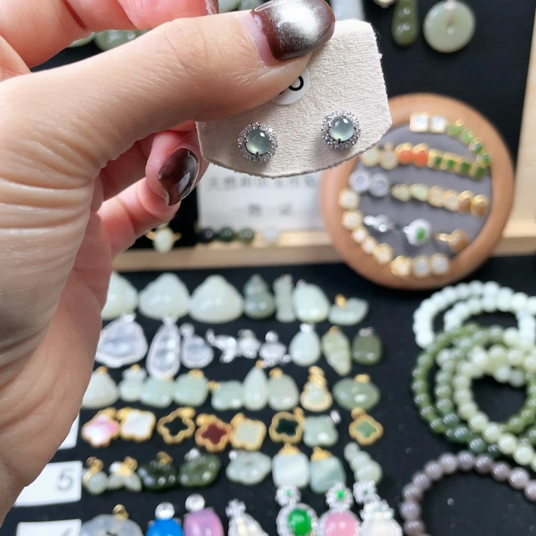 和田玉颈饰银S925镀金镶嵌