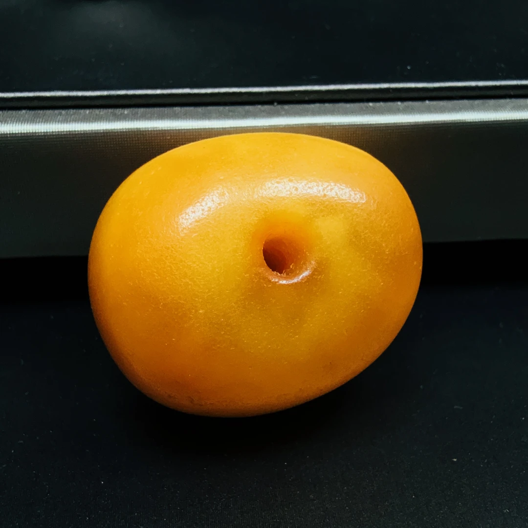 【伟伟鉴定】老蜜蜡 古董蜡 饼子 平安扣吊坠 31×26×19 文玩配饰
