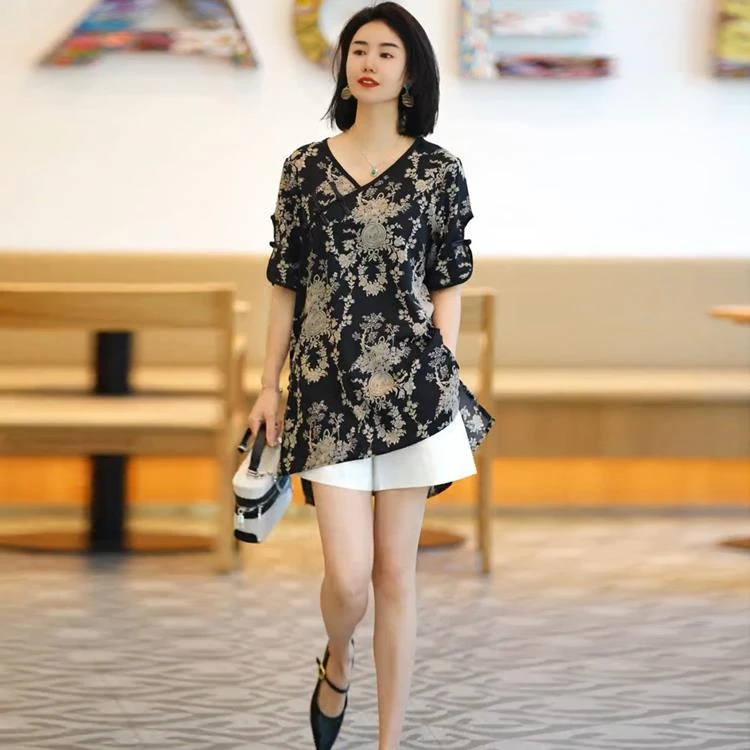 IOSN新中式穿搭休闲套装女2025夏季新款国风v领盘扣印花T恤上衣+