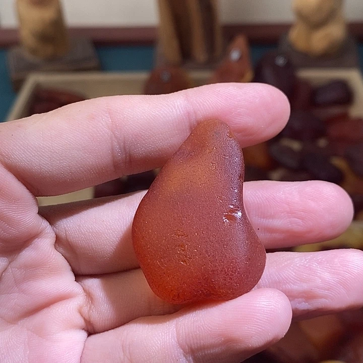 裸石琥珀未镶嵌金胶蜜