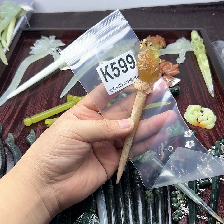 蛇纹石玉发饰合金兰