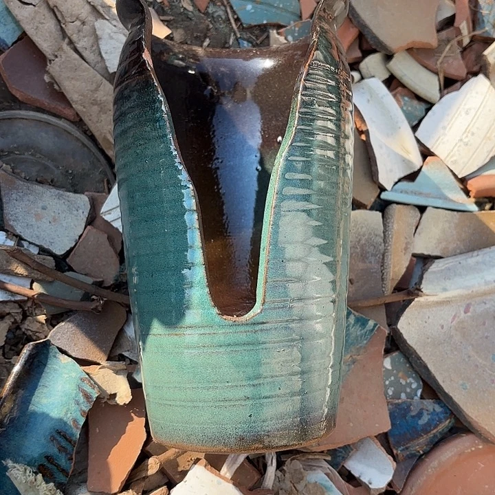 正品紫砂口13高23瑕疵