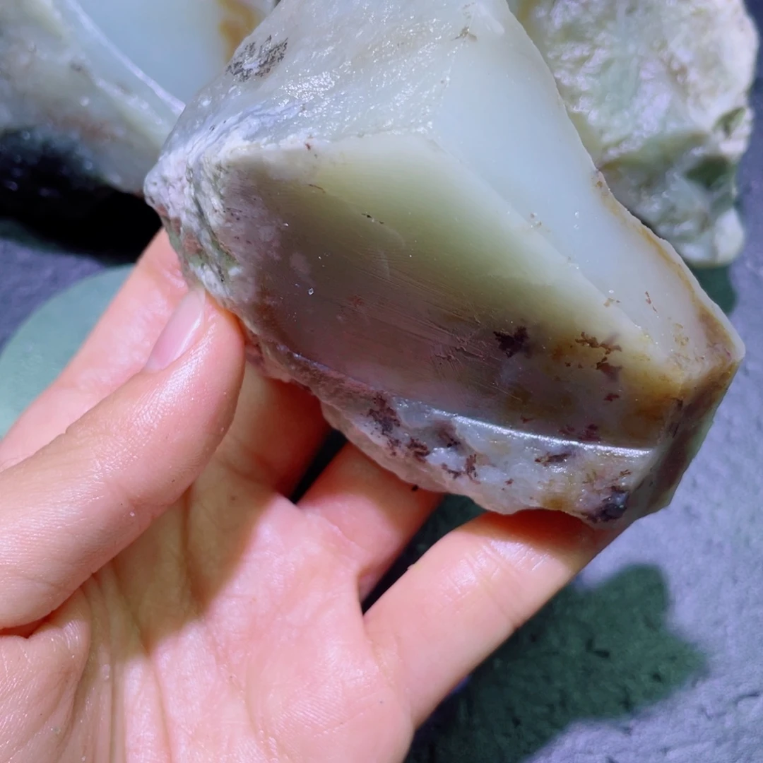 和田玉未镶嵌珠宝半成品