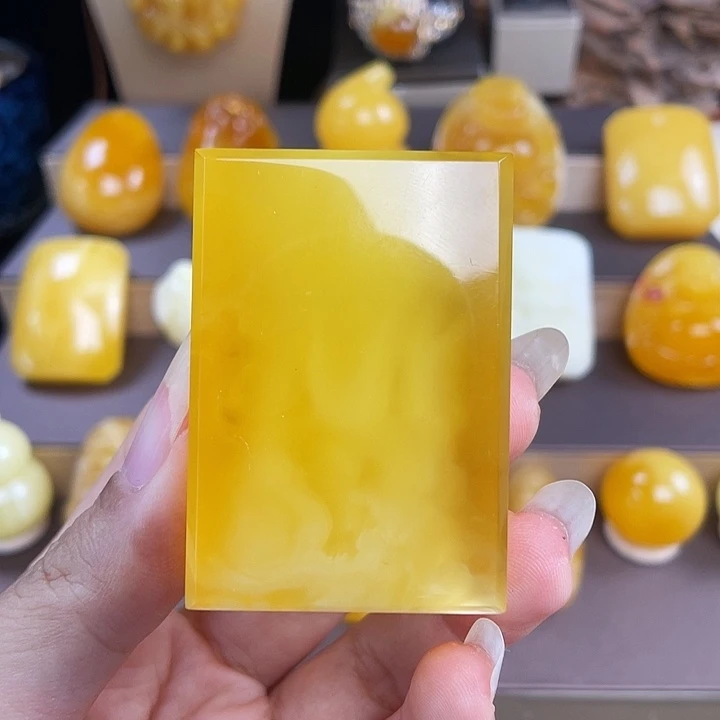 琥珀未镶嵌珠宝奇石