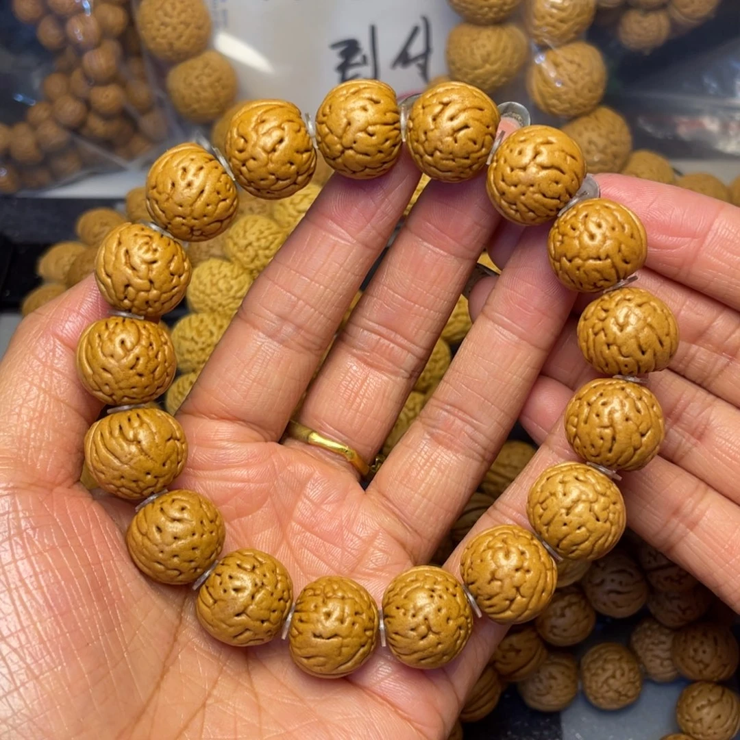 手串桃核诸**英16金丹手串