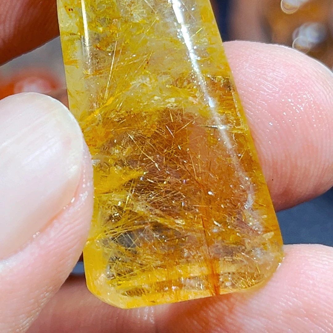 芸***辉未镶嵌水晶颈饰水晶2