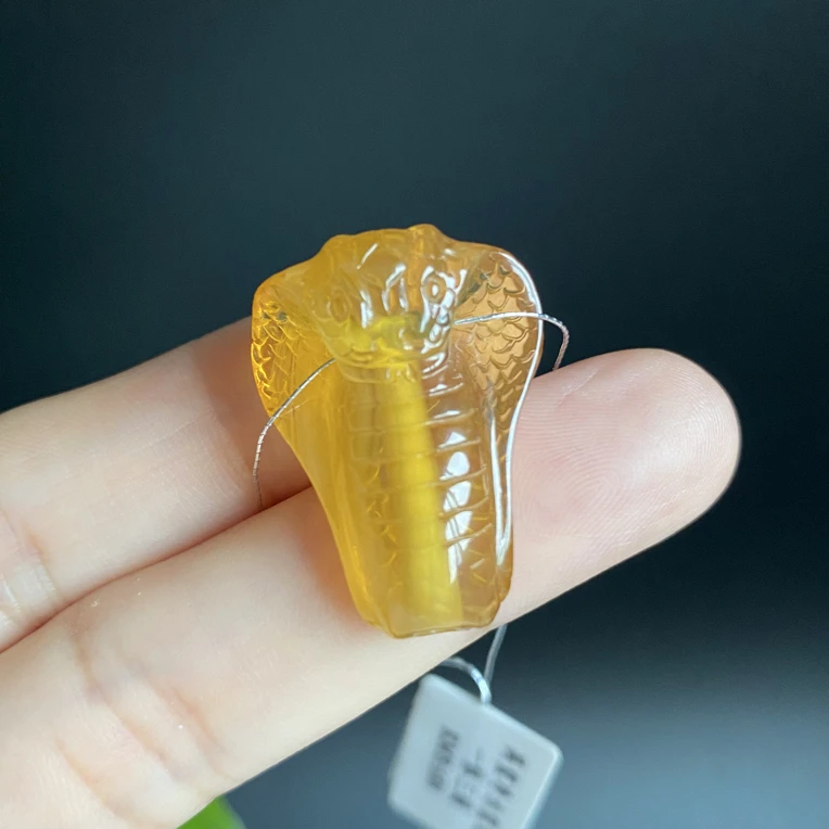 18天然无优化墨西哥绿蜜珀全手工圆雕三通（蛇）