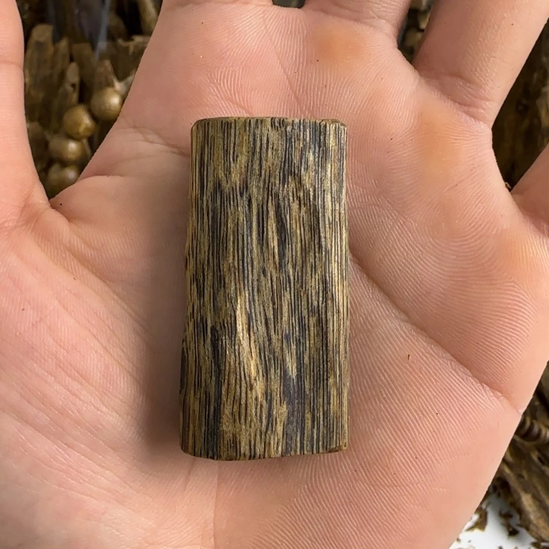 沉香沉香碎屑牌子