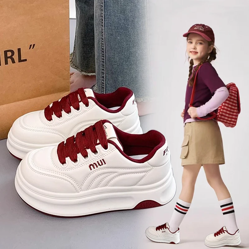 女童运动鞋2025新款春秋板鞋百搭超火面包鞋休闲女孩轻便儿童鞋子