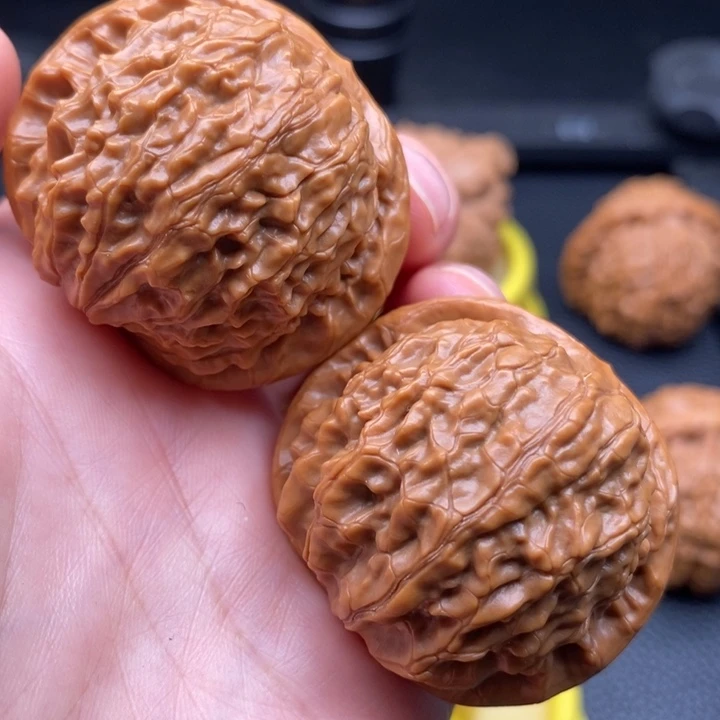 灞***灞桃核吊坠文玩核桃4.2