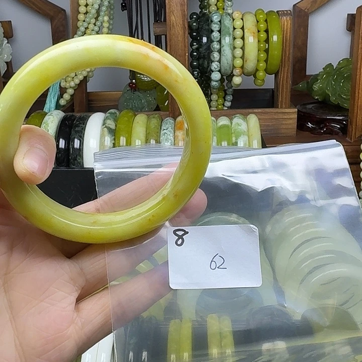 佛***系蛇纹石玉未镶嵌手镯