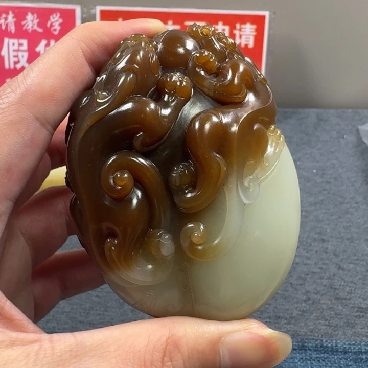 空***灵和田玉未镶嵌颈饰