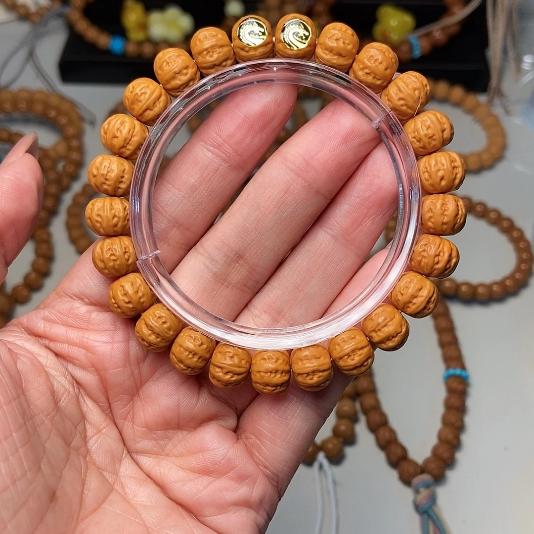 猴头核桃手串猴头京八楞尺寸10左右