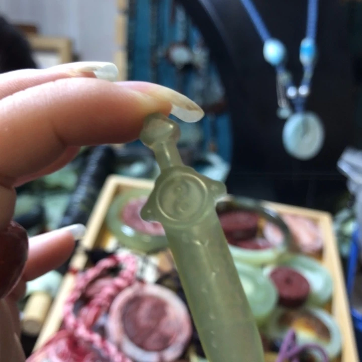岫玉未镶嵌岫玉挂件