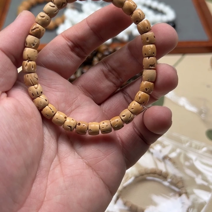 白玉菩提手串黄色143