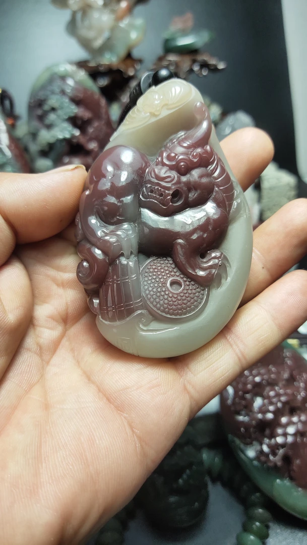 天然石头貔貅雕刻件