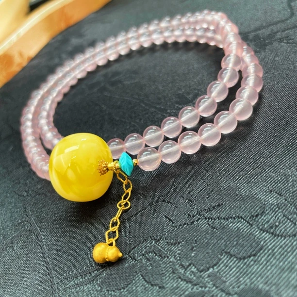 星光粉晶锁骨链设计款冰透莫桑粉晶配俄料金瓷白妖花蜜蜡路路通