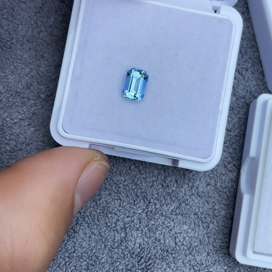 海蓝宝石裸石1.01Ct
