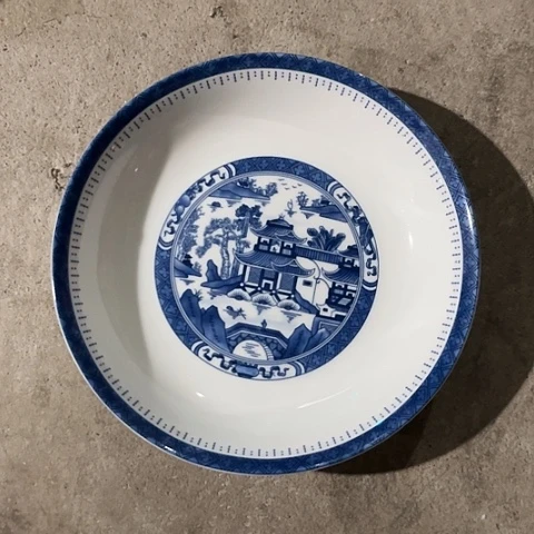 陶瓷8寸深窝盘一个