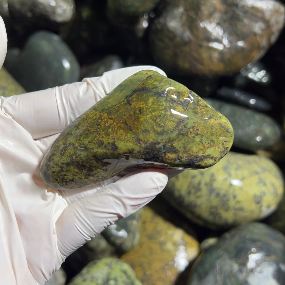 未镶嵌蛇纹石玉西藏藏玉药王石楠*明