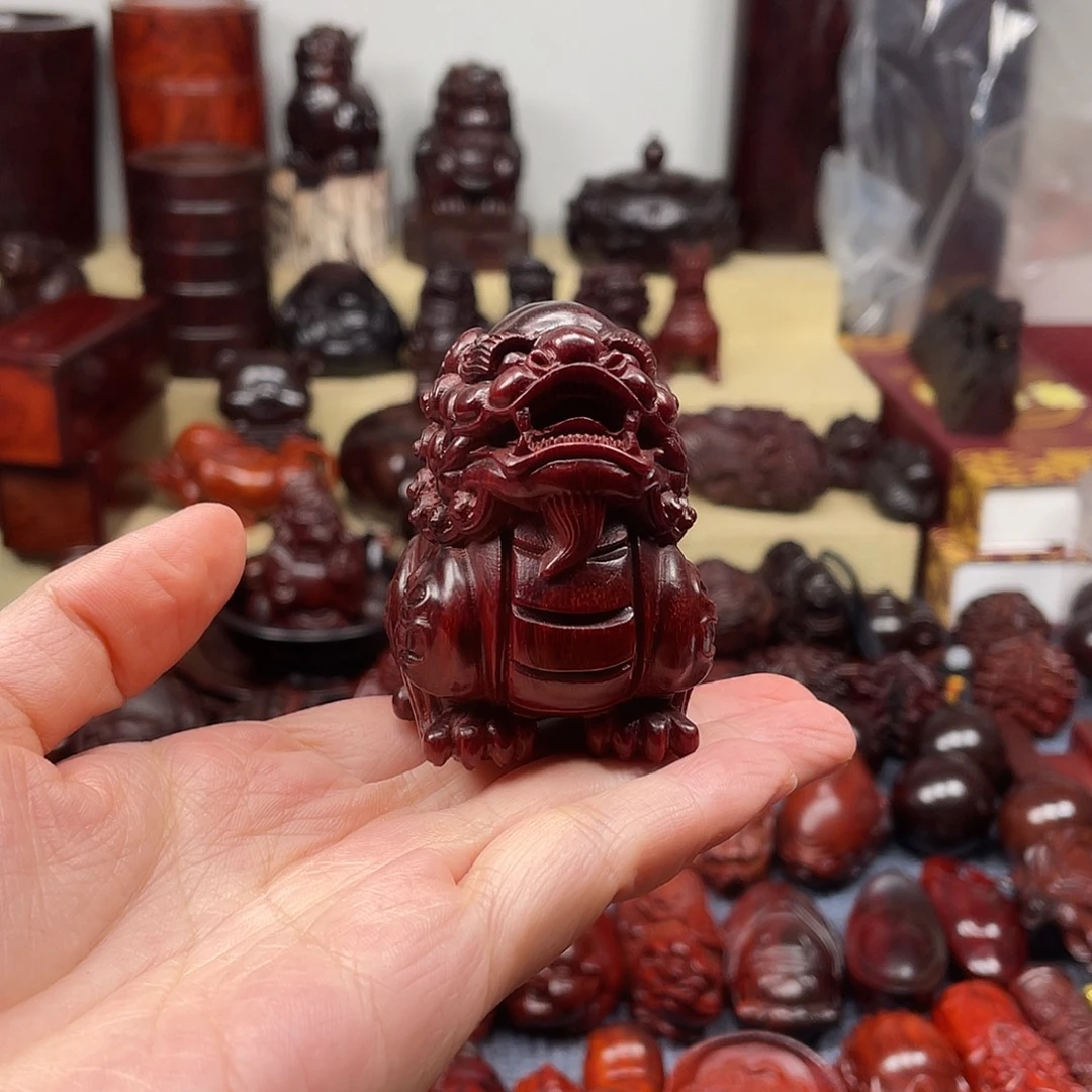 檀香紫檀（小叶紫檀）貔貅玉化料