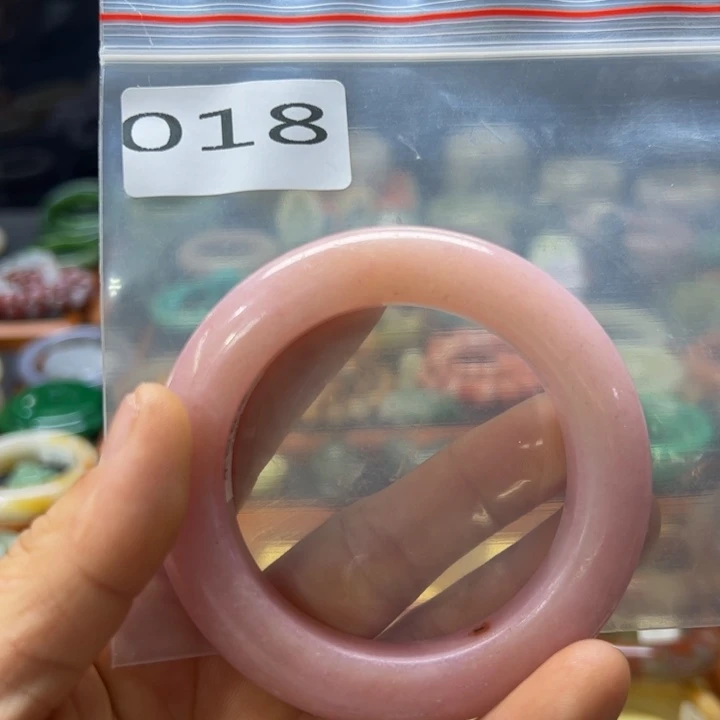 石英质玉手镯未镶嵌小*子18