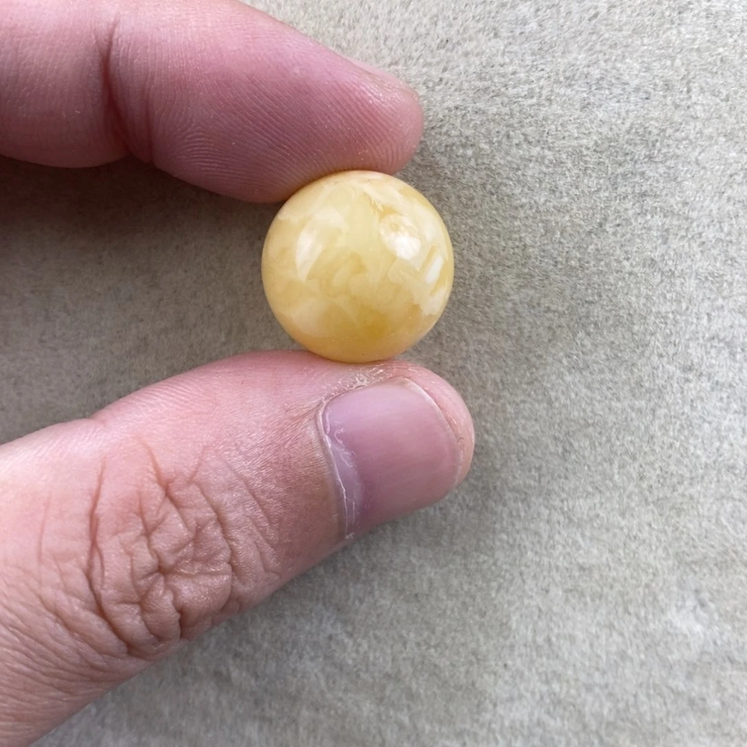 手链琥珀未镶嵌時****頭蜜蜡