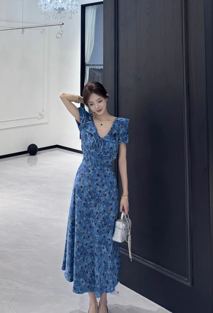 《哇塞定制》夏季新款韩版小众设计感碎花连衣裙收腰显瘦荷叶边系带