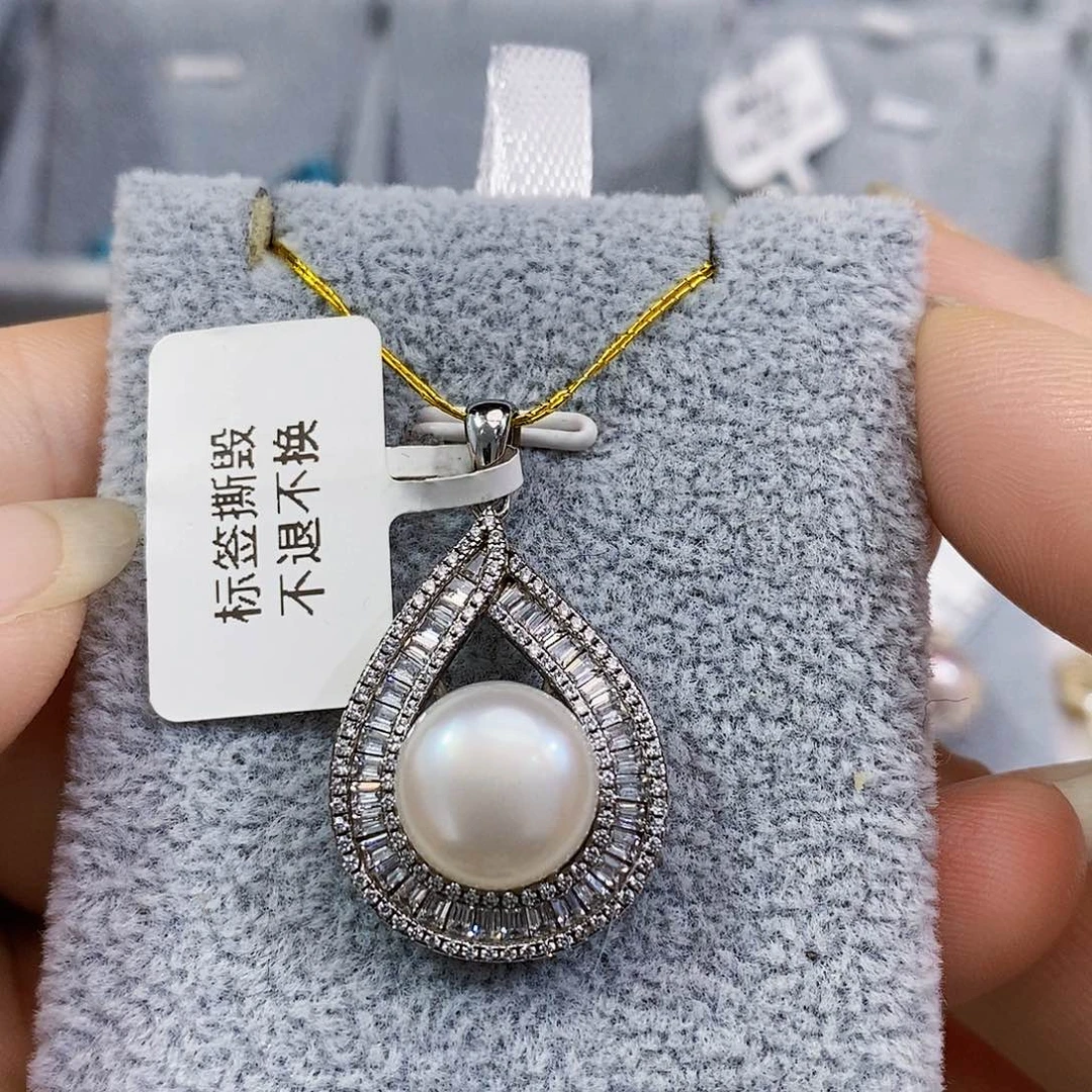 银S925镶嵌淡水珍珠天然极光淡左右无暇吊坠七彩炫彩